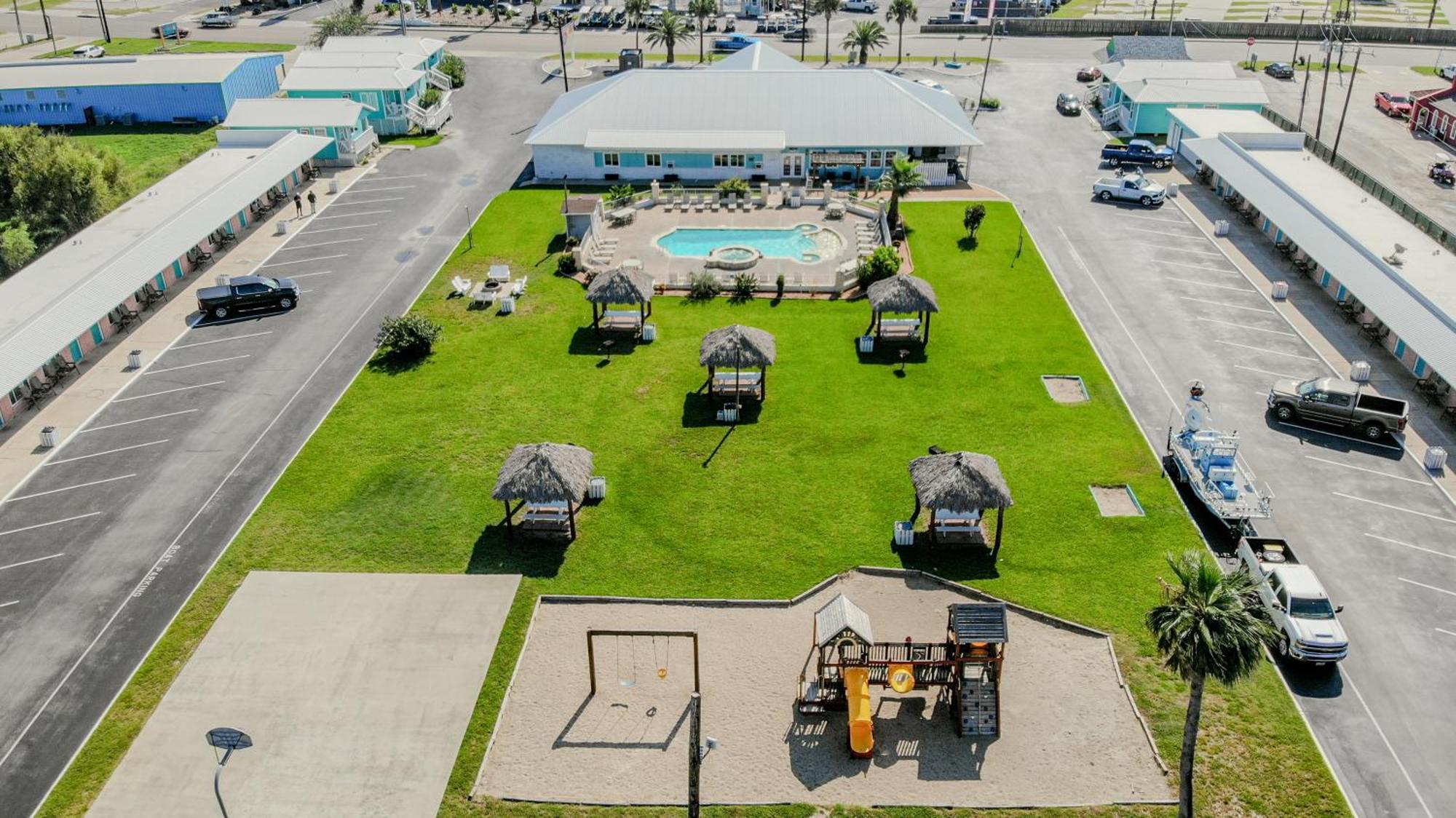 Shark Reef Resort Motel & Cottages Port Aransas Exterior photo
